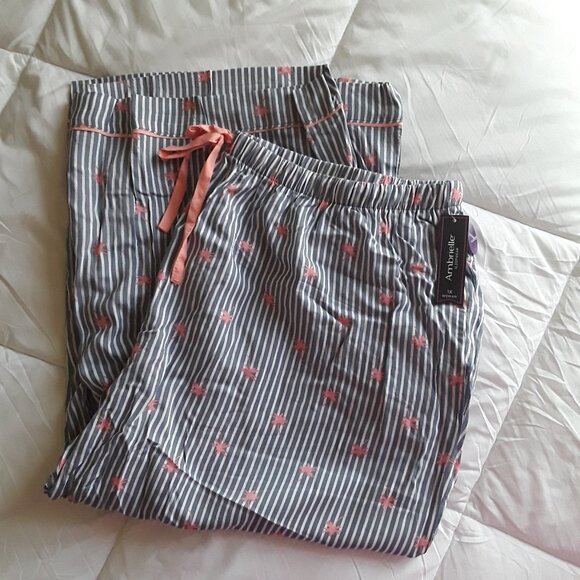 Ambrielle | Intimates & Sleepwear | Nwt Ambrielle Sleepwear Blue Palm ...